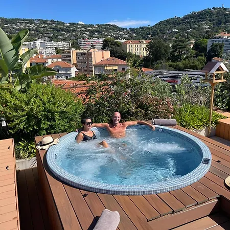 Western Premier Le Patio Des Artistes Wellness Jacuzzi