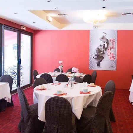 Western Premier Le Patio Des Artistes Wellness Jacuzzi Hotel 4*
